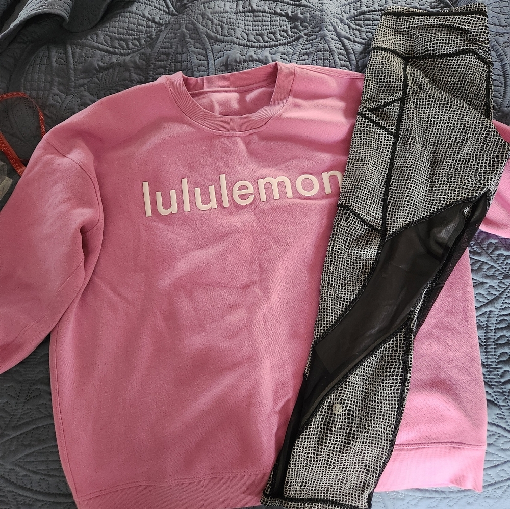 Lululemon Graphic Oversized Fleece Crew Sweatshirt & Outrun Tight Set